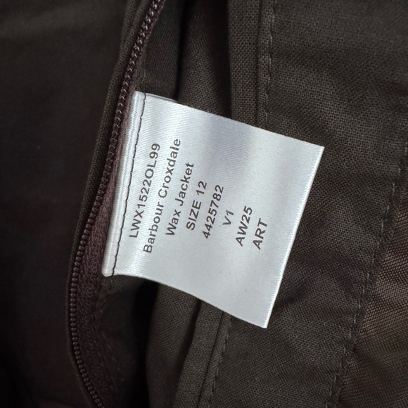 Barbour Croxdale Waxed Cotton Jacket in archive olive size 8 - Picture 9 of 10